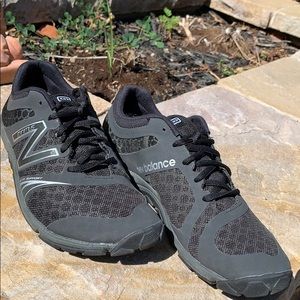 New Balance MUNIMUS black honeycomb sneakers